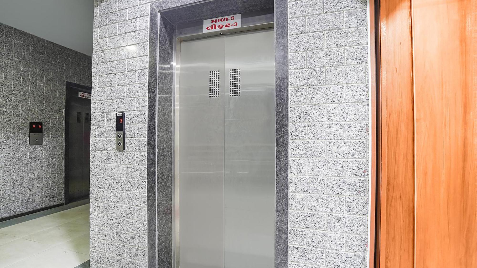 Fabhotel Vishala In Ahmedabad Luaran gambar